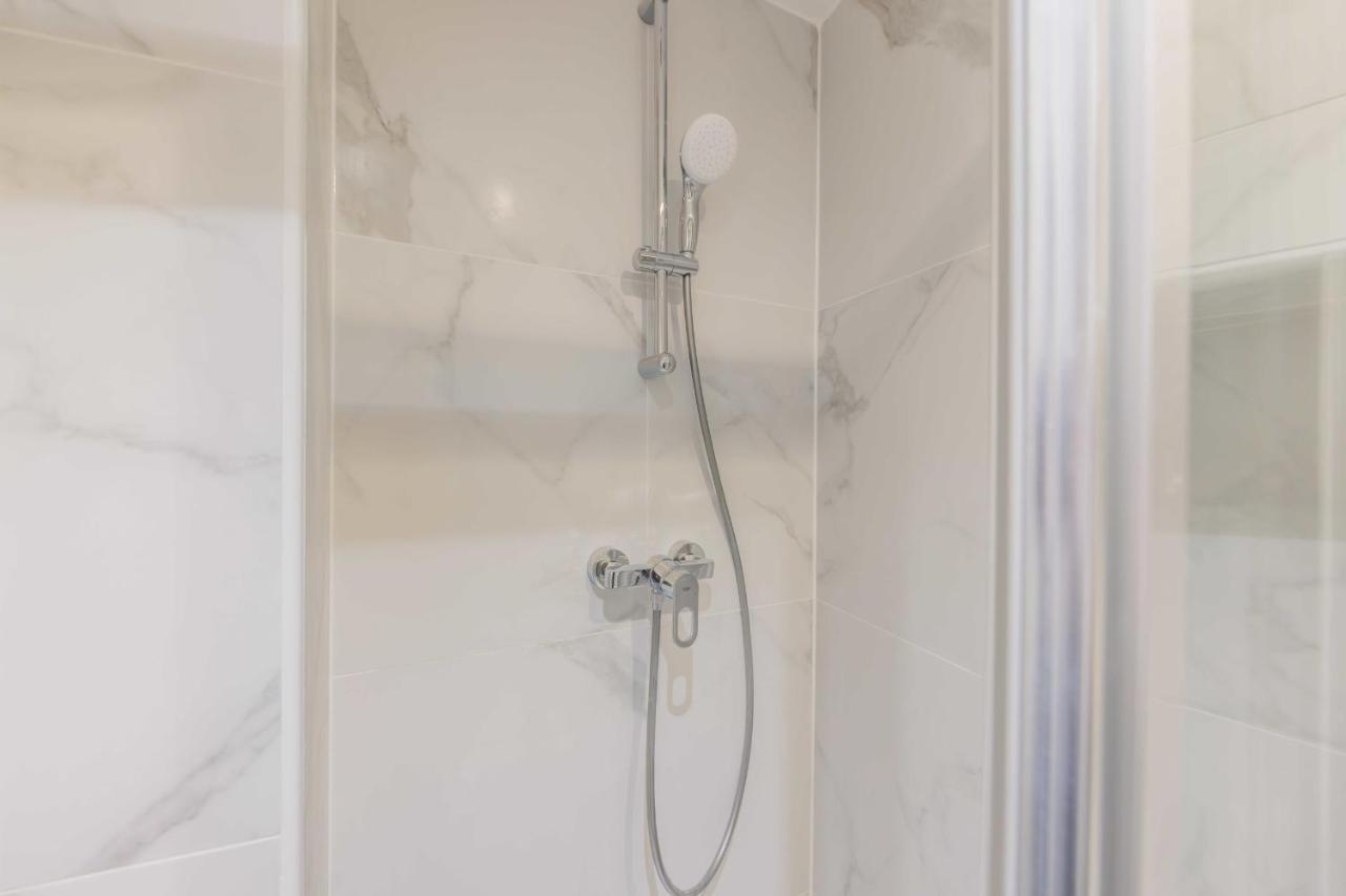Cosy Studio In Bobo Eastern Paris Apartment Luaran gambar